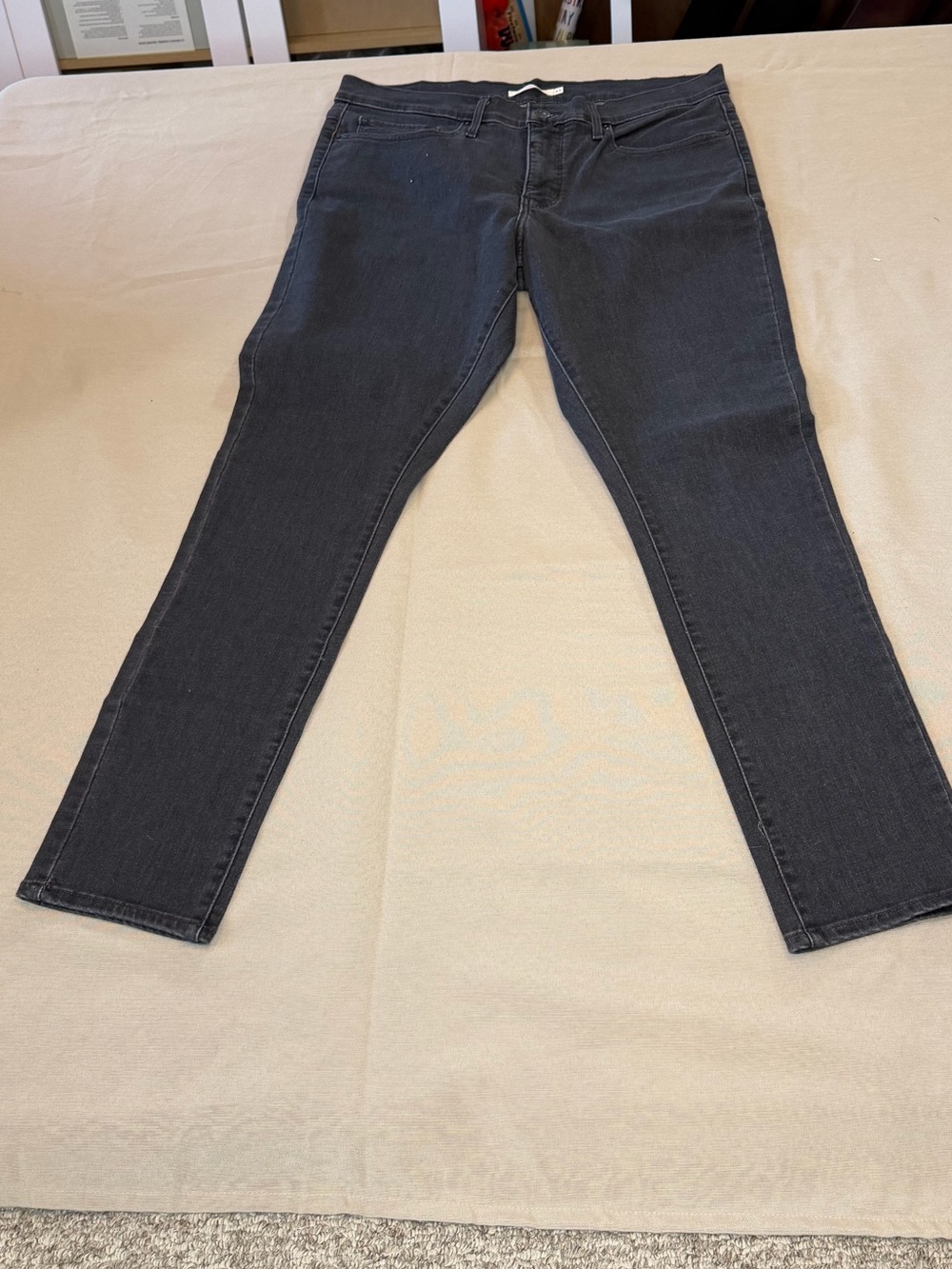 Signature by Levi Strauss Women's Shaping Skinny Jeans - Charcoal Black